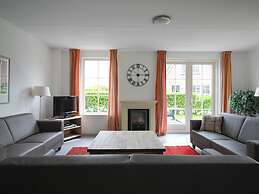 Villa With Whirlpool and Sauna in Makkum