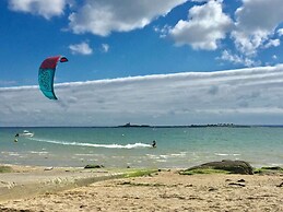 Spacious Apartment With Garden