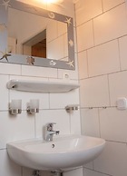 Little Seagull Modern Retreat