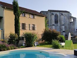 Luxury House in Leobard With Private Pool