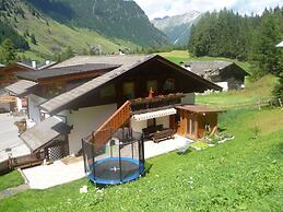 Holiday Apartment on the Hutterwirtshof