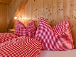 Holiday Apartment on the Hutterwirtshof