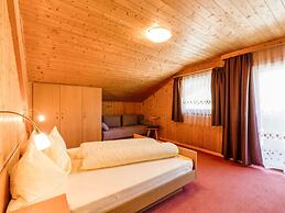 Holiday Apartment on the Hutterwirtshof