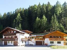 Holiday Apartment on the Hutterwirtshof