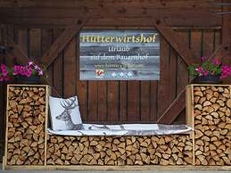 Holiday Apartment on the Hutterwirtshof