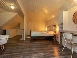 Charming Beach Villa With Thatched Roof