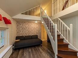 Charming Beach Villa With Thatched Roof