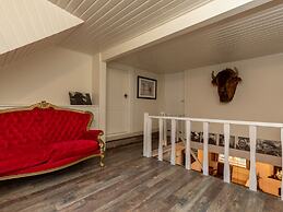 Charming Beach Villa With Thatched Roof