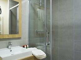 Perfect Holiday Home With spa