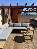 Modern Home With Swimming Pool and Wellness