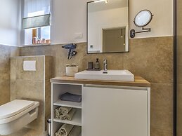 Modern Home With Swimming Pool and Wellness