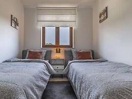 Modern Home With Swimming Pool and Wellness