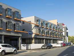 Modern Apartment in Coastal Town La Rochelle