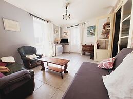 Bright Apartment in Saint Ambroix Near Amenities