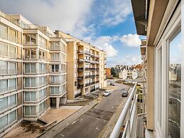 Apartment in Koksijde for 6 Person