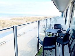 Apartment in Nieuwpoort With sea Beach