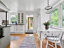 6 Person Holiday Home in Stromstad-by Traum