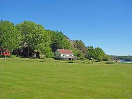6 Person Holiday Home in Stromstad-by Traum