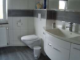 Nordic Huis Modern Retreat