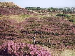 Nordic Huis Modern Retreat