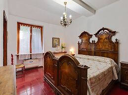 Modern Villa in Torri del Benaco With Private Pool