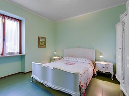 Modern Villa in Torri del Benaco With Private Pool