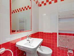 Modern Villa in Torri del Benaco With Private Pool