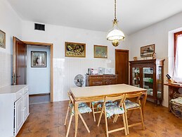 Modern Villa in Torri del Benaco With Private Pool