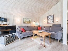 6 Person Holiday Home in Oksbol