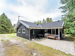 6 Person Holiday Home in Oksbol