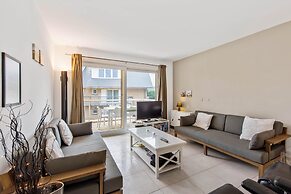 Apartment Near Zeedijk Beach