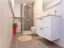 Apartment Niko - Two Bedroom Apartment With Swimming Pool