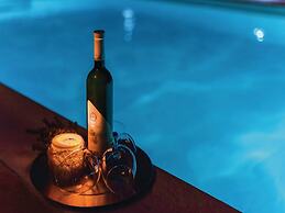 Apartment Niko - Two Bedroom Apartment With Swimming Pool