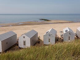 Beautifully Located Holiday Home on the North Sea Beach of Julianadorp