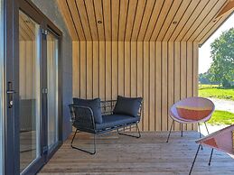 Cozy Chalet With Unobstructed Views