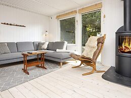 6 Person Holiday Home in Tarm