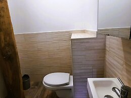 Quiet Renovated Holiday Home With Swimming Pool