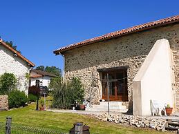 Quiet Renovated Holiday Home With Swimming Pool