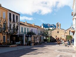 Beautiful Holiday Home With Garden