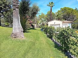 Beautiful Holiday Home With Garden