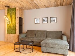 Modern Holiday Apartment With 2 Bedrooms in Fugen