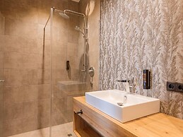 Modern Holiday Apartment With 2 Bedrooms in Fugen