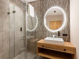 Modern Holiday Apartment With 2 Bedrooms in Fugen