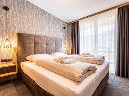 Modern Holiday Apartment With 2 Bedrooms in Fugen