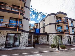 Modern Holiday Apartment With 2 Bedrooms in Fugen