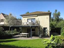 Spacious Villa Located on the Dunes