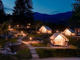 Chalet With Dishwasher, in the Area