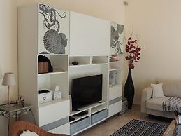 Pretty Holiday Home Near the Centre of Buisson