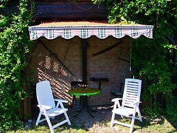 Apartment in Neu Ludershagen With Terrace