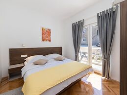 Apartments Ema-comfort Two Bedroom Apartment With Sea View